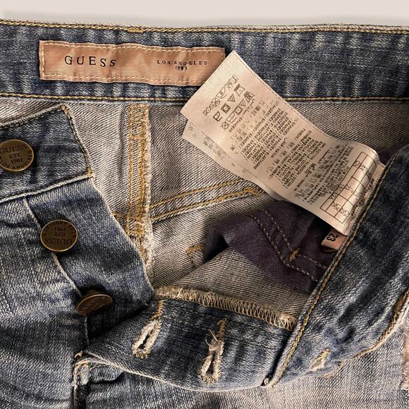 Guess distressed denim shorts - Picture 4 of 4